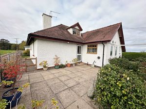 Rear- click for photo gallery